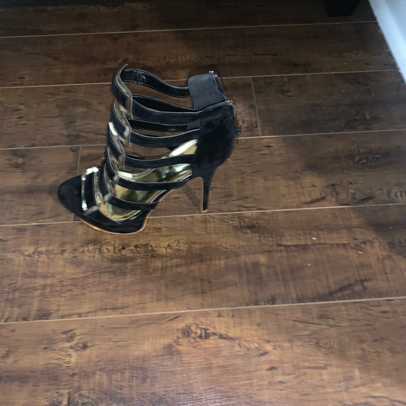 Platform Heel - Picture 2 of 2